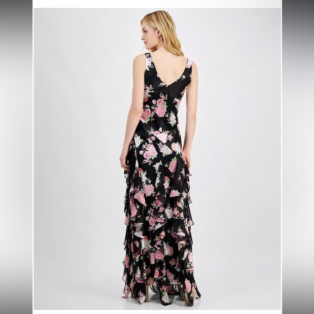 Stunning  Ruffled Floral Maxi Dress 🌸